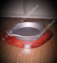 Plato Provoletero de Hierro con Base de Madera