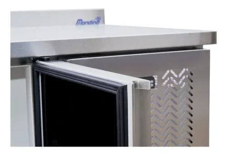 Mostrador Refrigerado Bajo Mesada 3 Puertas 2000x600x850 - Imagen 3